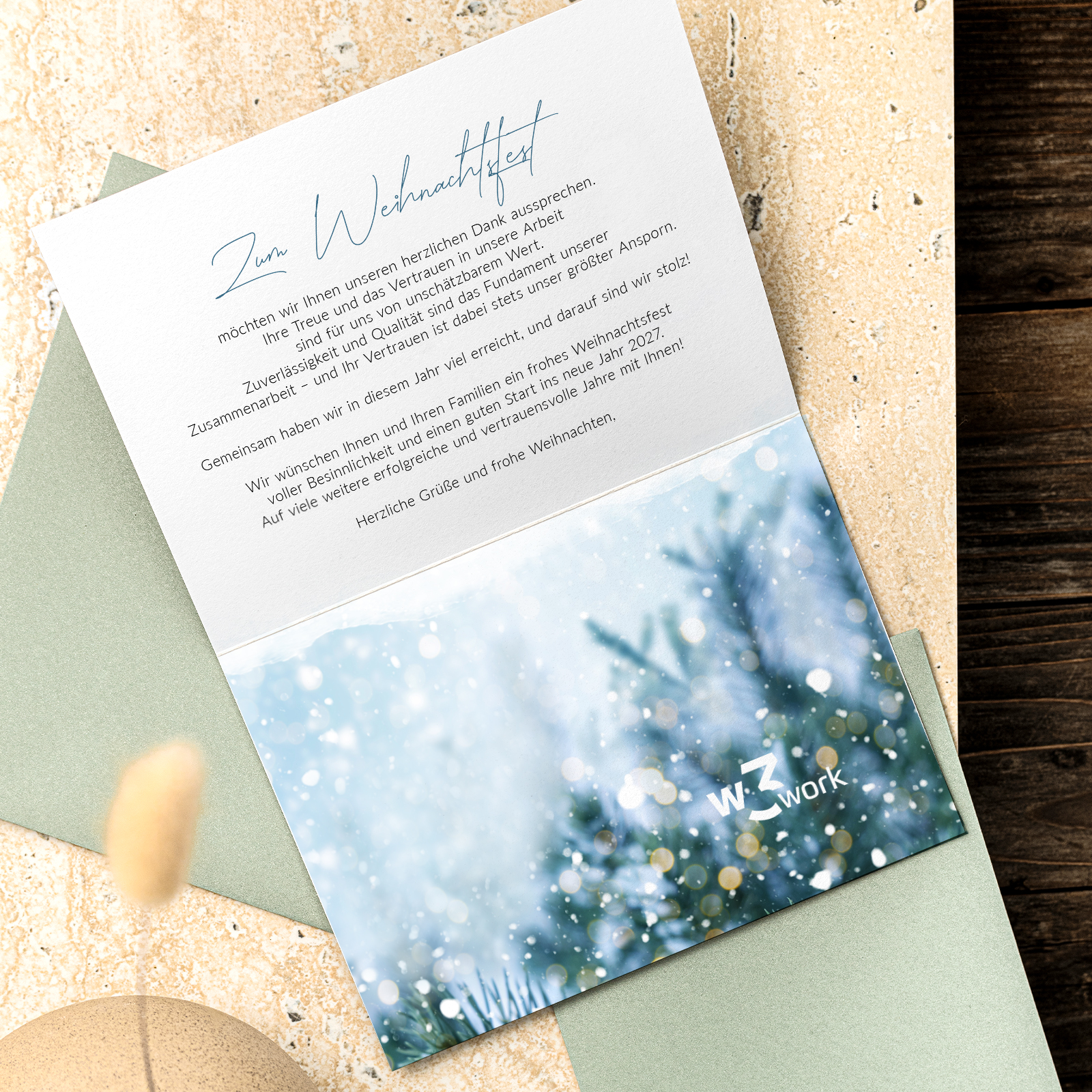 Firmen-Weihnachtskarte mit verschneitem Wintermotiv